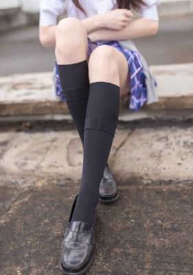 出轨在线播放_JVID性感写真