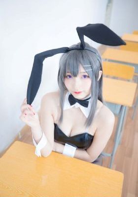 日批扣洞_720免费观看电视剧